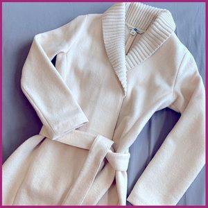 Elegant ivory wool coat size XS